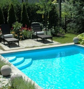 piscine dans son jardin